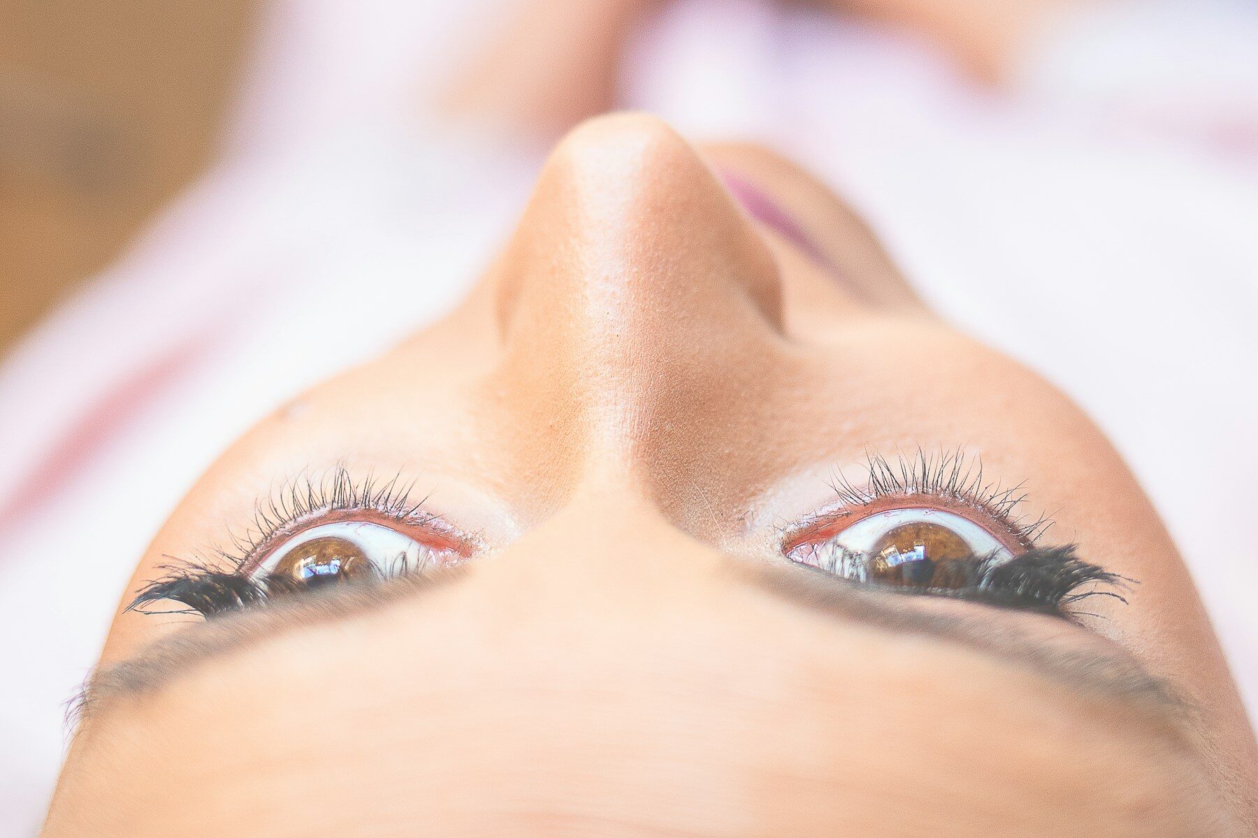 Regard naturel vu de face