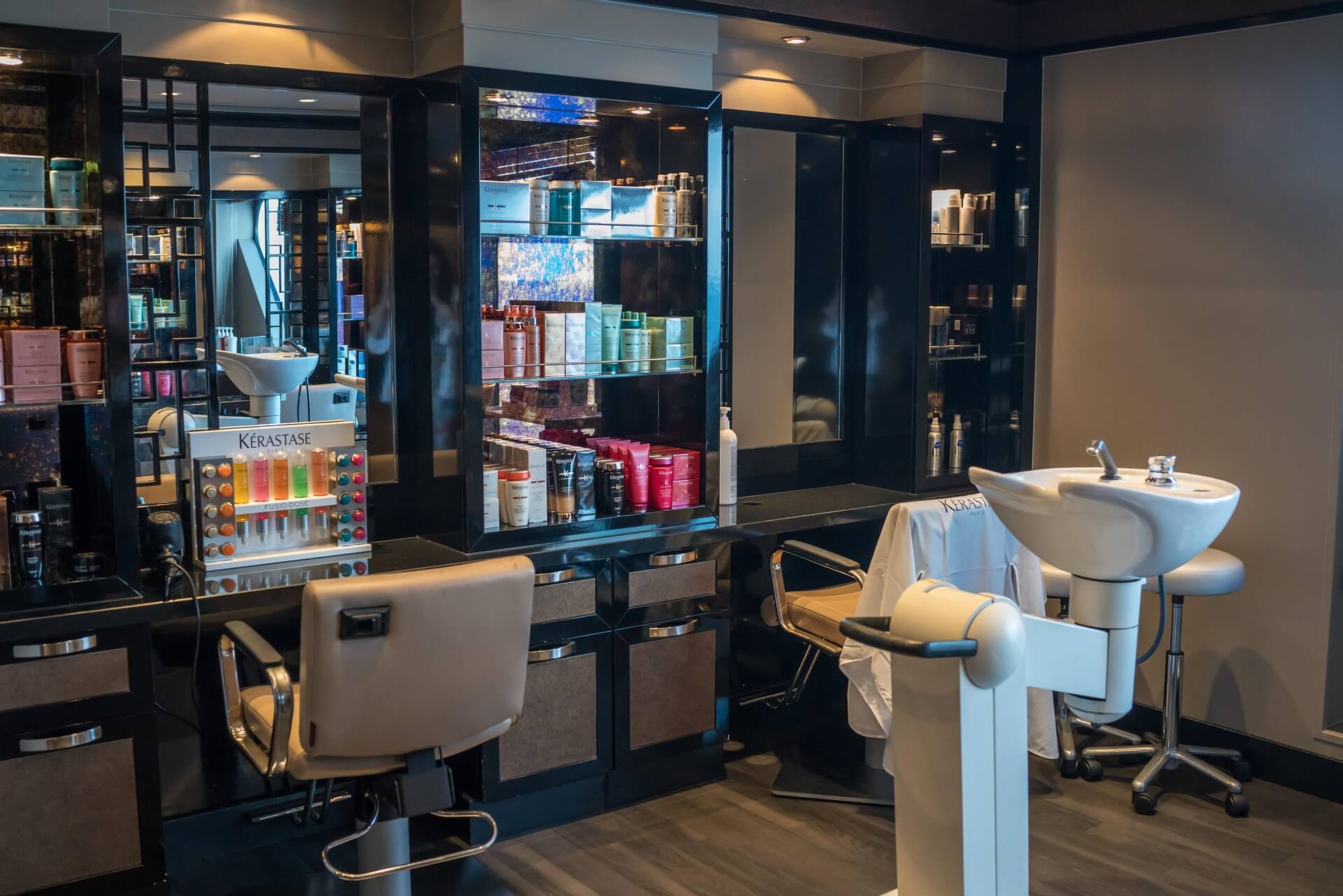Salon de coiffure à Nice, exemple de commerce local